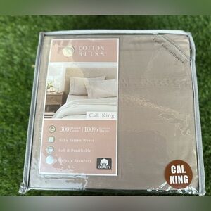 Cal King 100% Cotton Sheet set . NEW